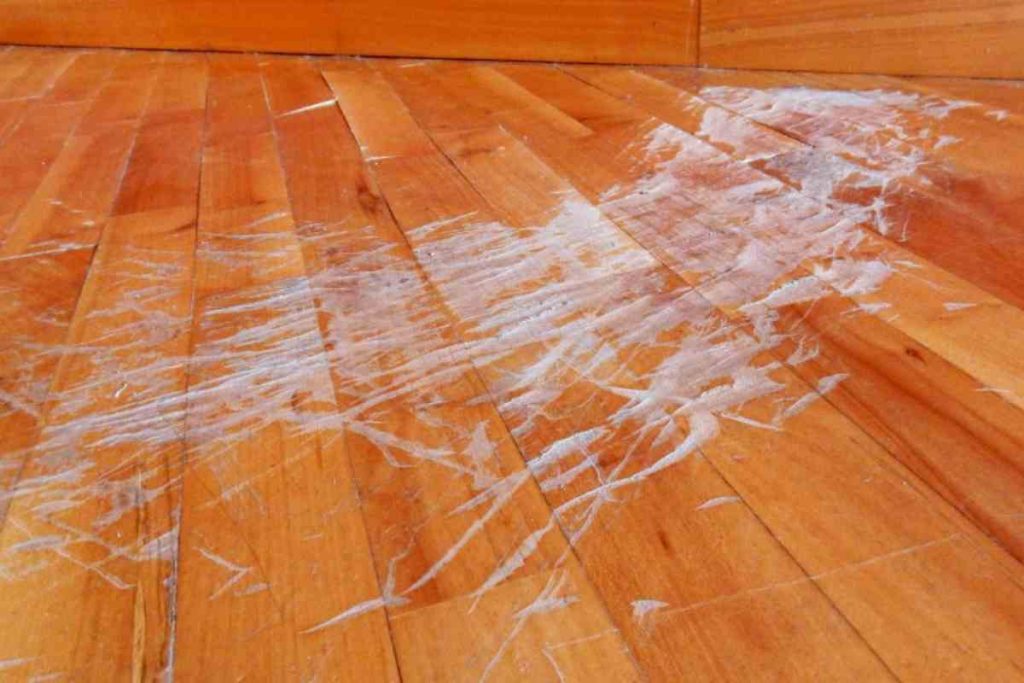 Graffi parquet, come risolvere