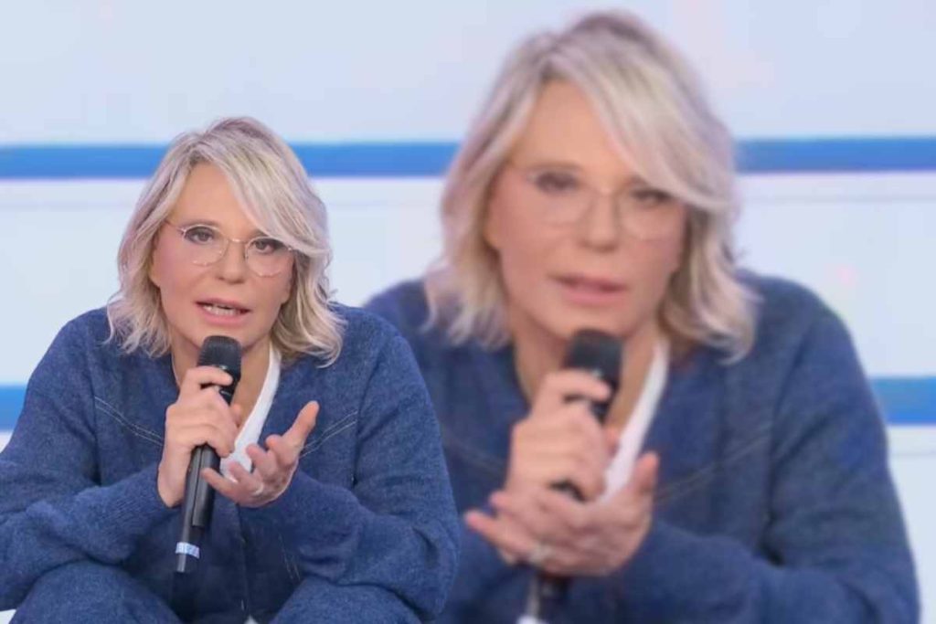 maria de filippi furiosa segnalazione