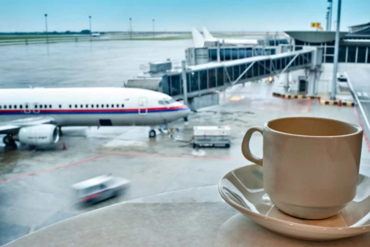 Non bere caffè prima di volare