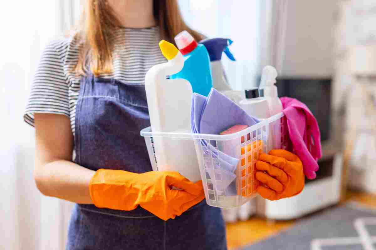 Pulizie di casa, non esagerare con i disinfettanti